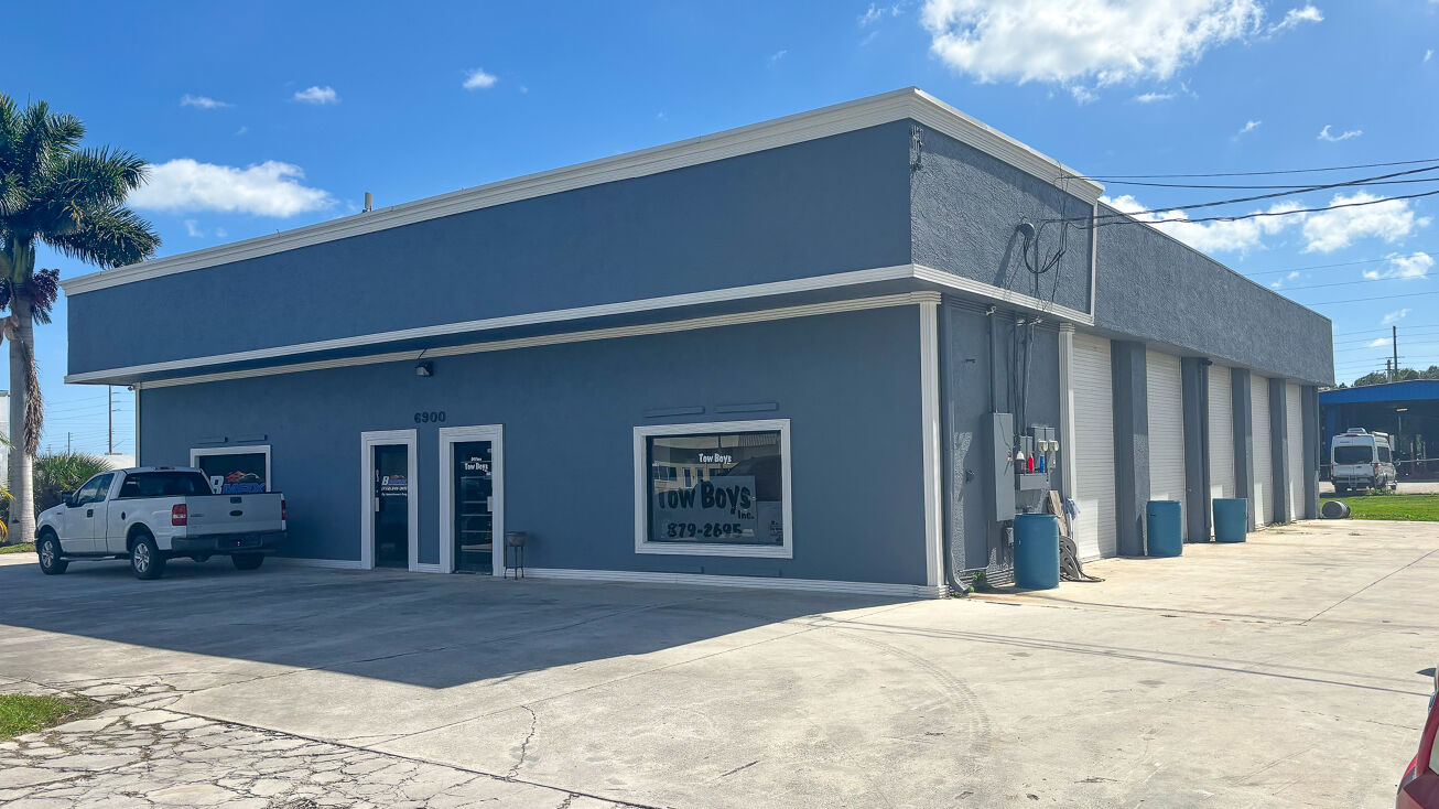 Warehouse for Sale in  Florida 34952